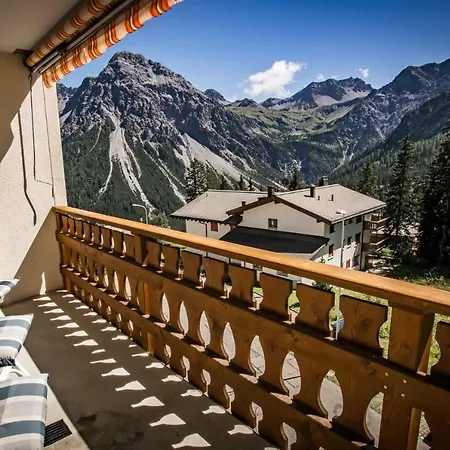 Apartment Chalchboda 1 *